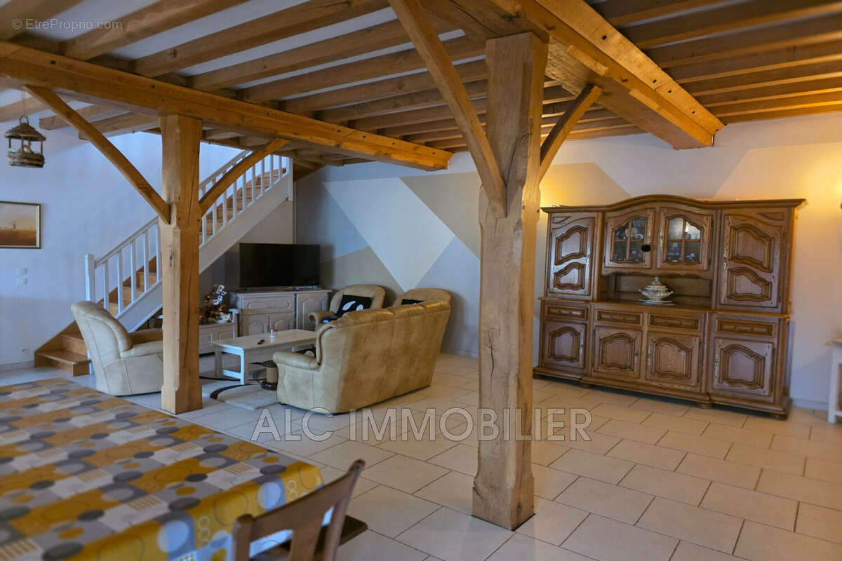 Maison à DAMIGNY