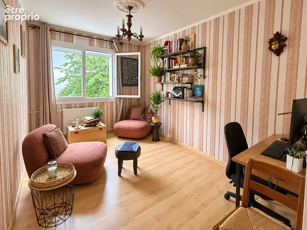 Appartement Verneuil Sur Seine 5 pièce(s) 93.57 m2 - photo 2