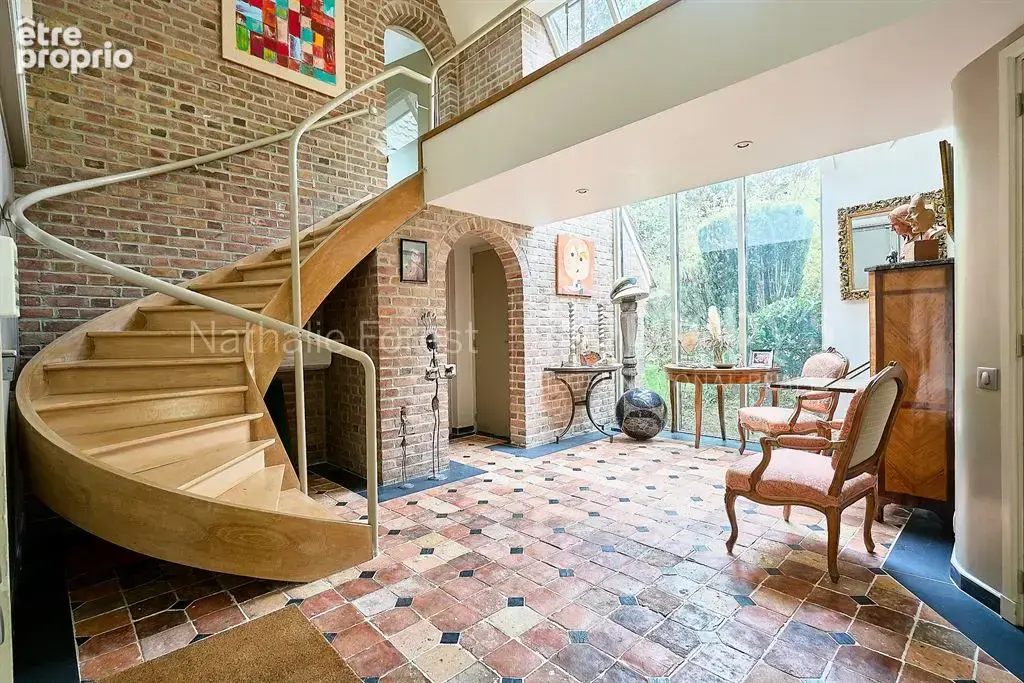 Croix résidentiel , très jolie maison d'architecte 6 chambres sur 2716 m2 de terrain . - photo 14