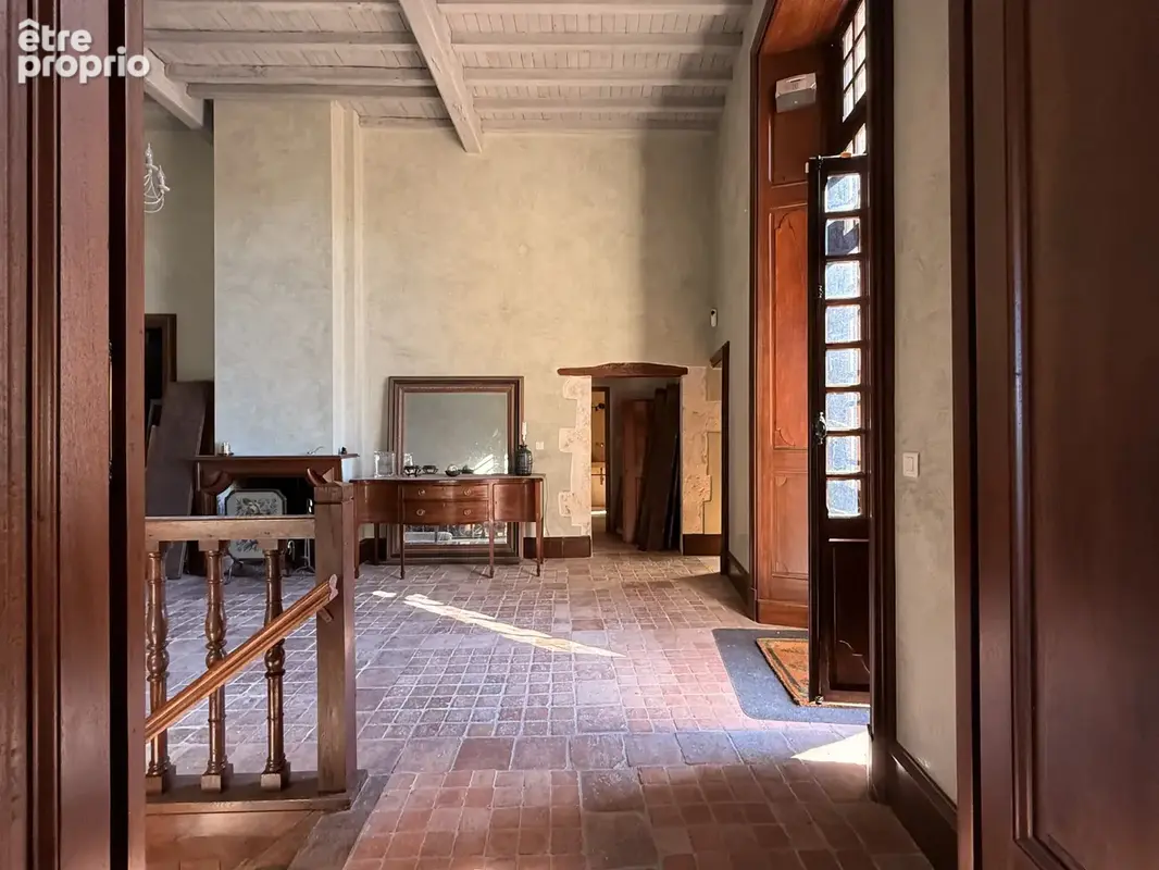château d'exception au cœur d'un village historique - photo 14