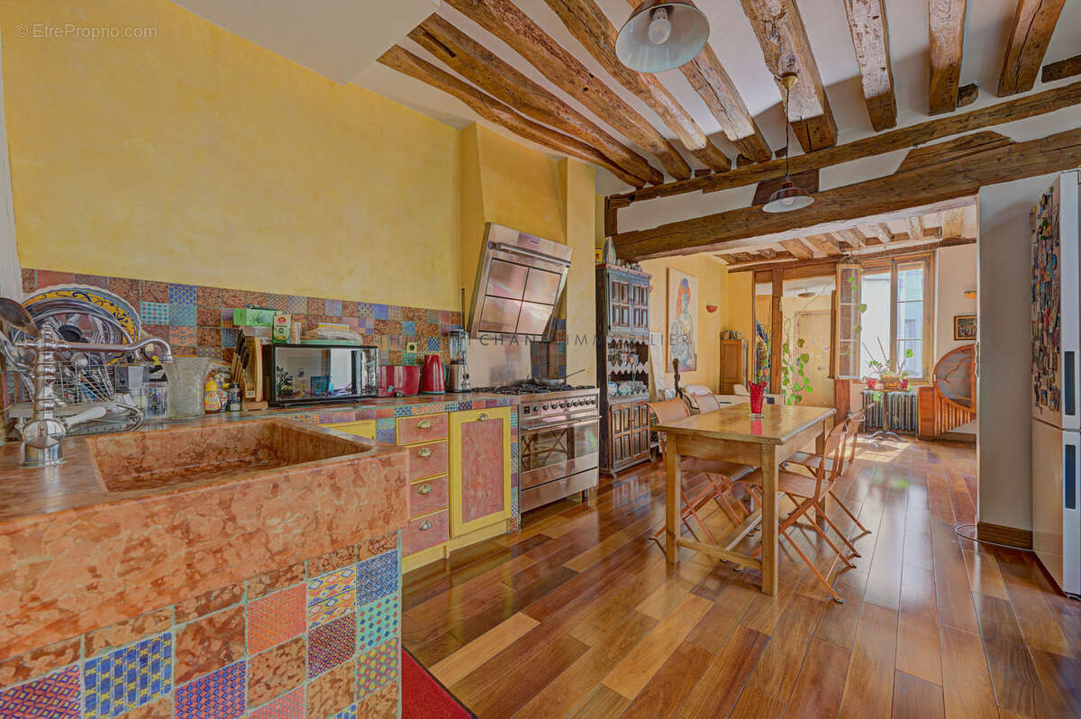 Appartement à PARIS-2E