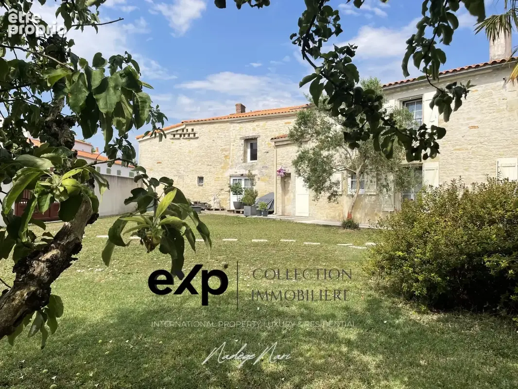 Maison 265 m² à Sainte-Soulle  - photo 7