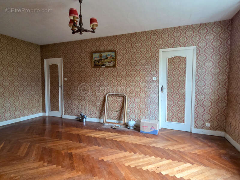 Maison à SAUZE-VAUSSAIS