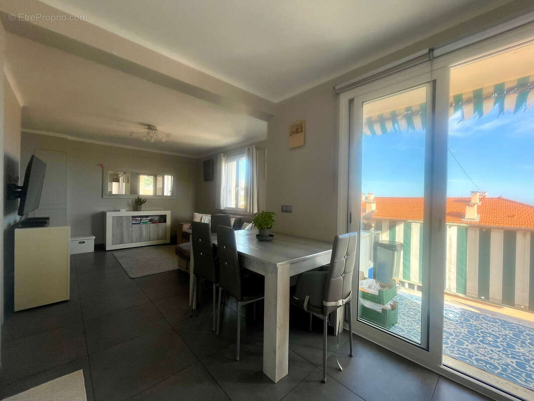 Appartement à BEAUSOLEIL