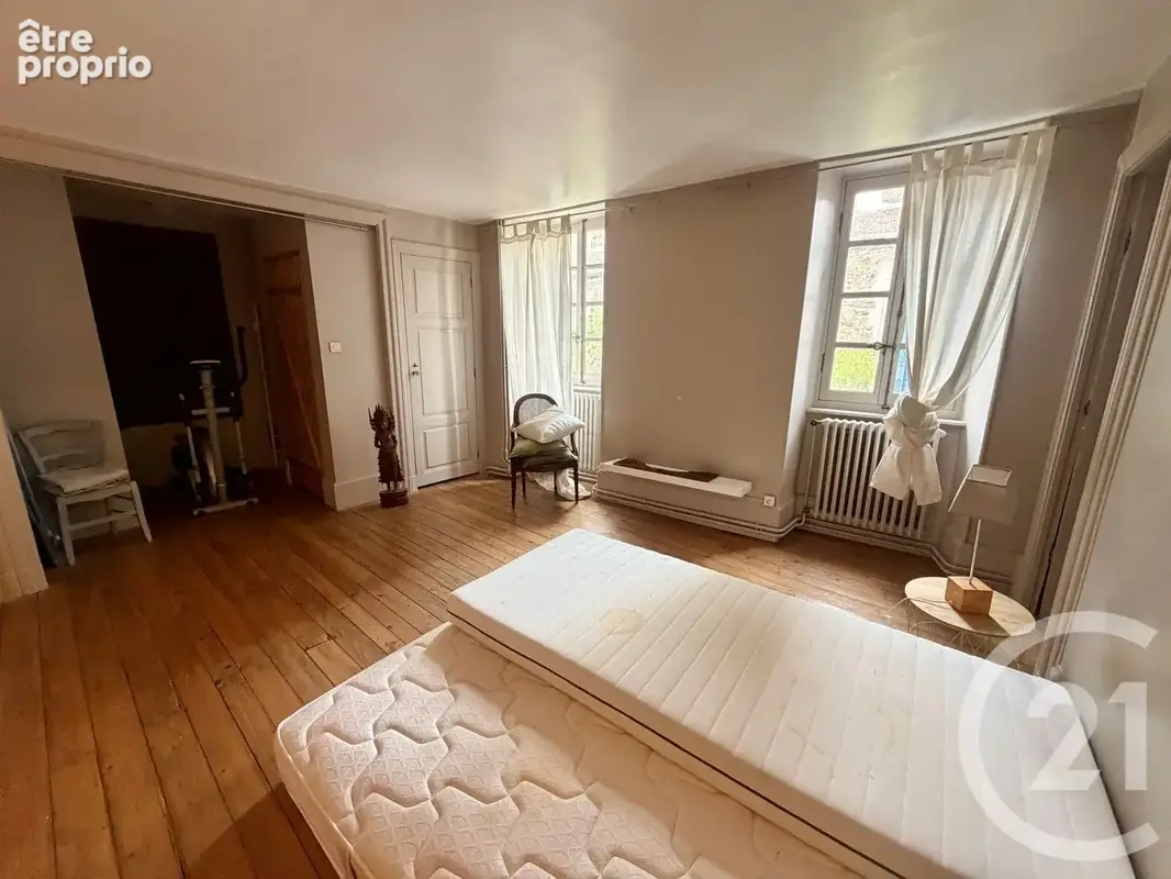 Maison 7 pièces 228 m² à vendre à Annonay (07100) - photo 9