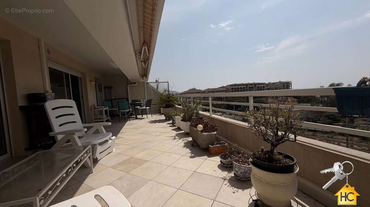 Exclusivite-cannes la bocca-dernier etage - vue mer - dble garage - photo 3