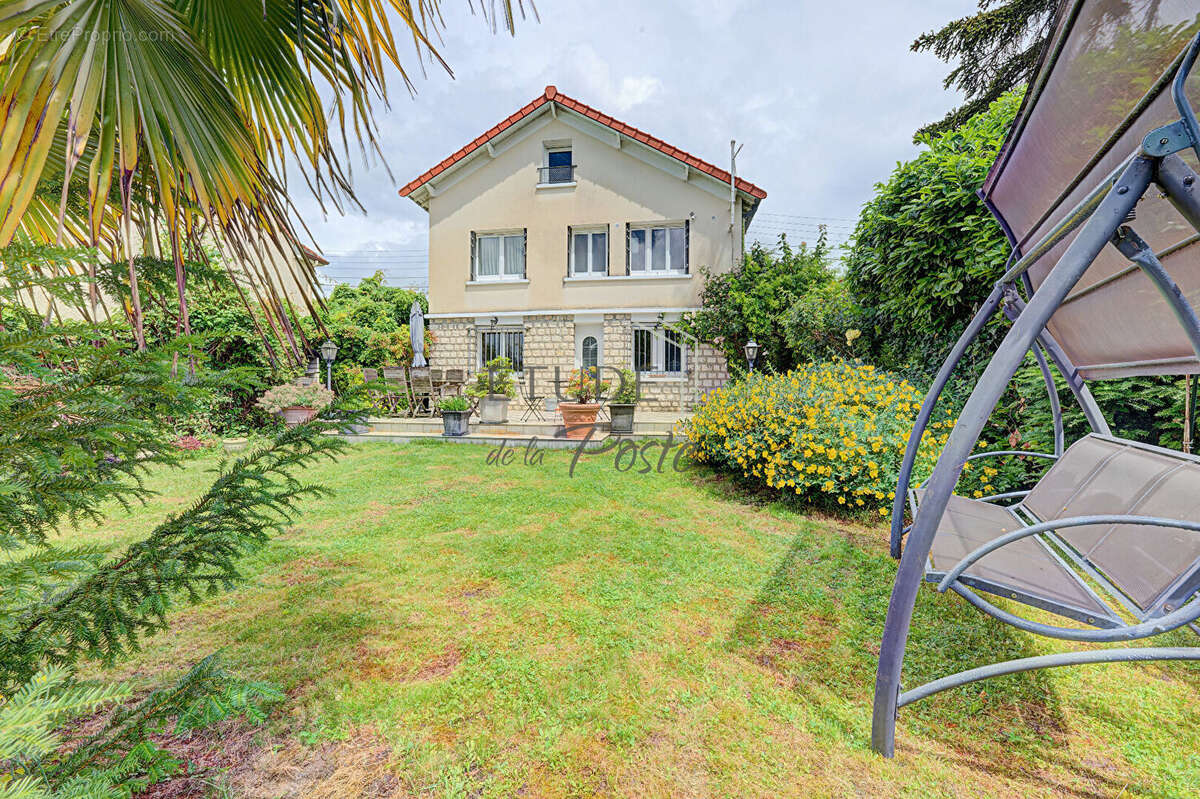Maison de charme coeur de ville 100m2 à vendre à Brunoy - Réf. 411 - photo 13