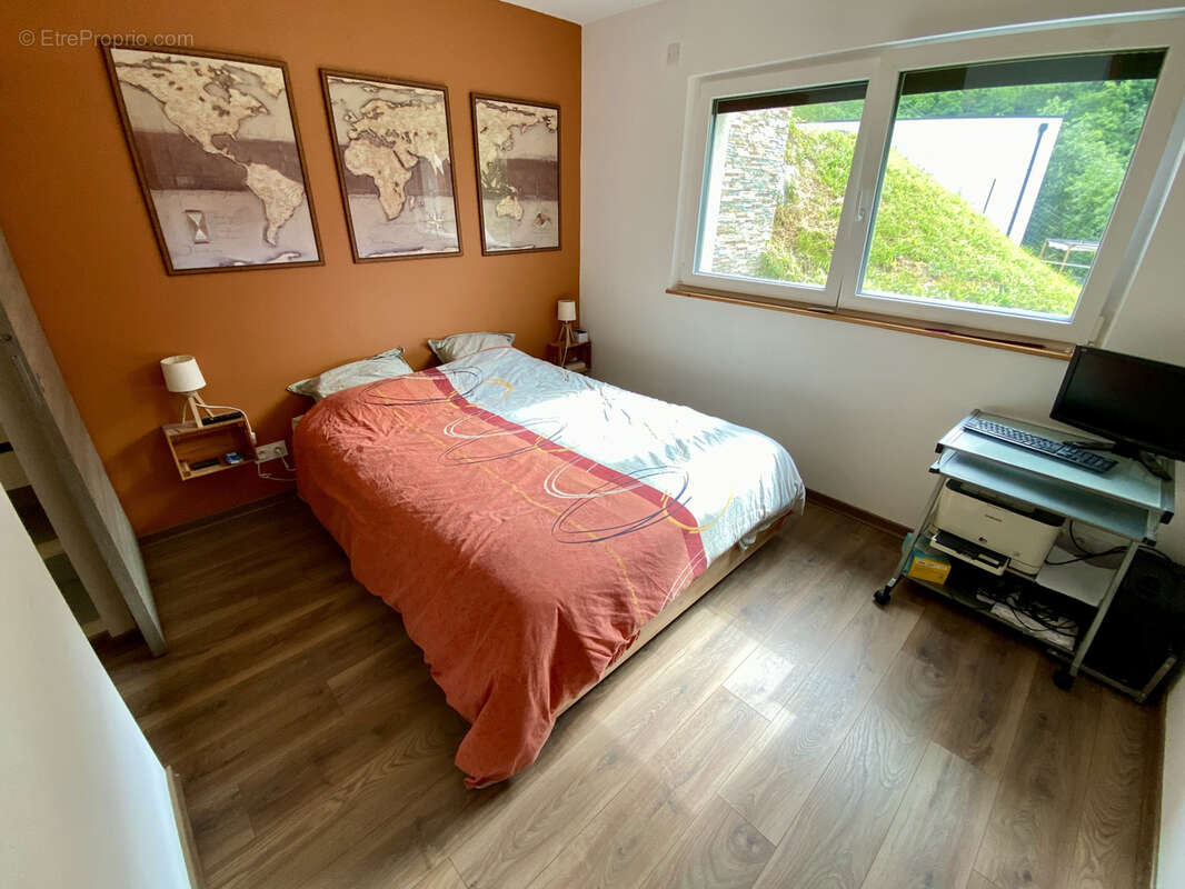 Maison à SAINT-MARTIN-DE-LA-PORTE