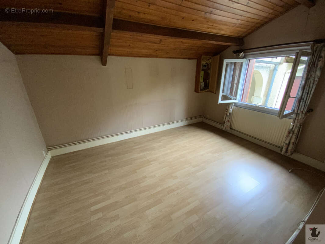 Bergerac Rive gauche - Maison à rafraîchir 94 m2 - Jardin et garage - photo 3