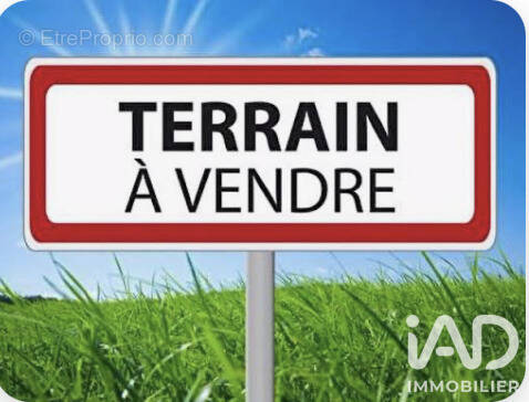 Photo 1 - Terrain à SAINT-SAUVEUR