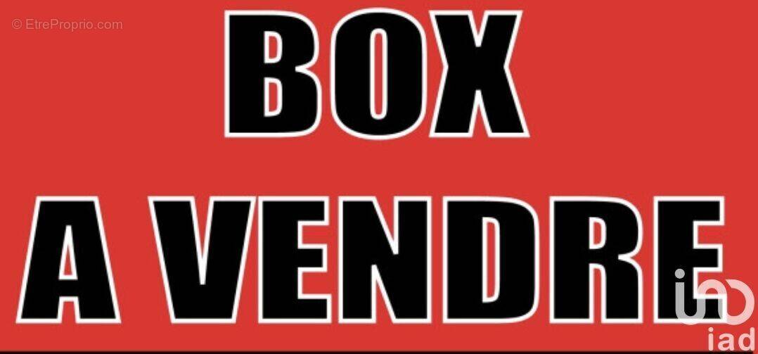 Photo 1 - Parking à CESTAS