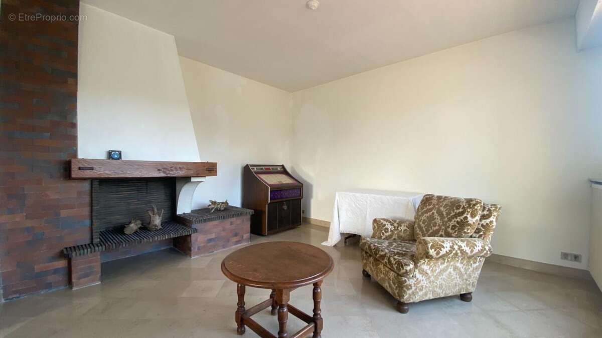 Maison à CHEVIGNY-SAINT-SAUVEUR