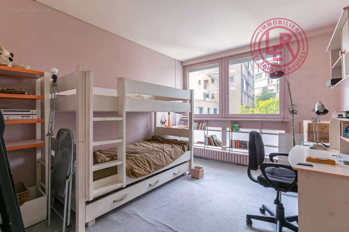 Appartement à PARIS-14E
