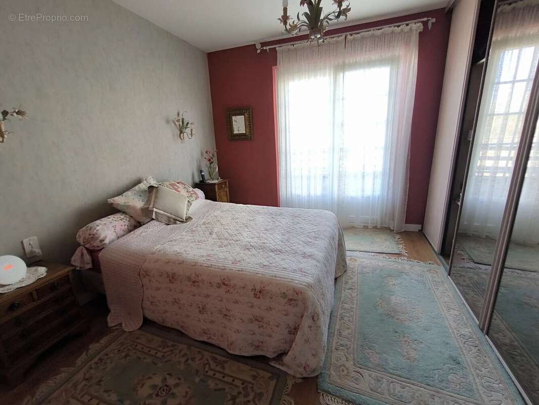 Maison à SAINT-JUNIEN