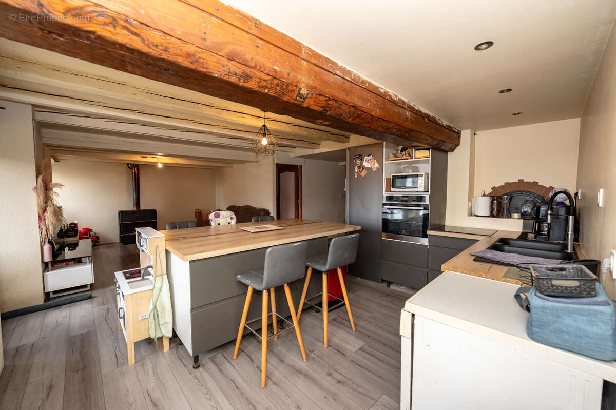 Maison à BIANS-LES-USIERS