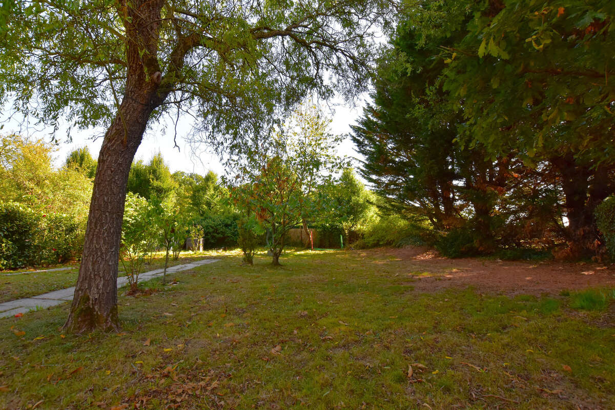 Maison à LES ESSARTS-LE-ROI