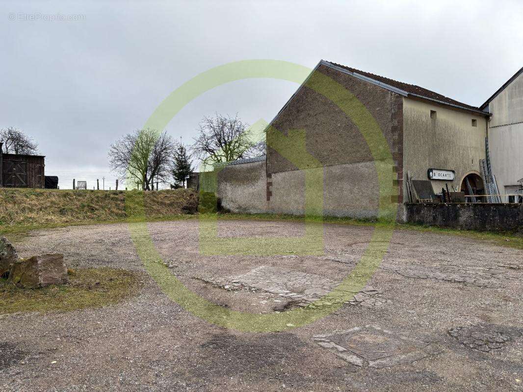 Appartement à LUXEUIL-LES-BAINS