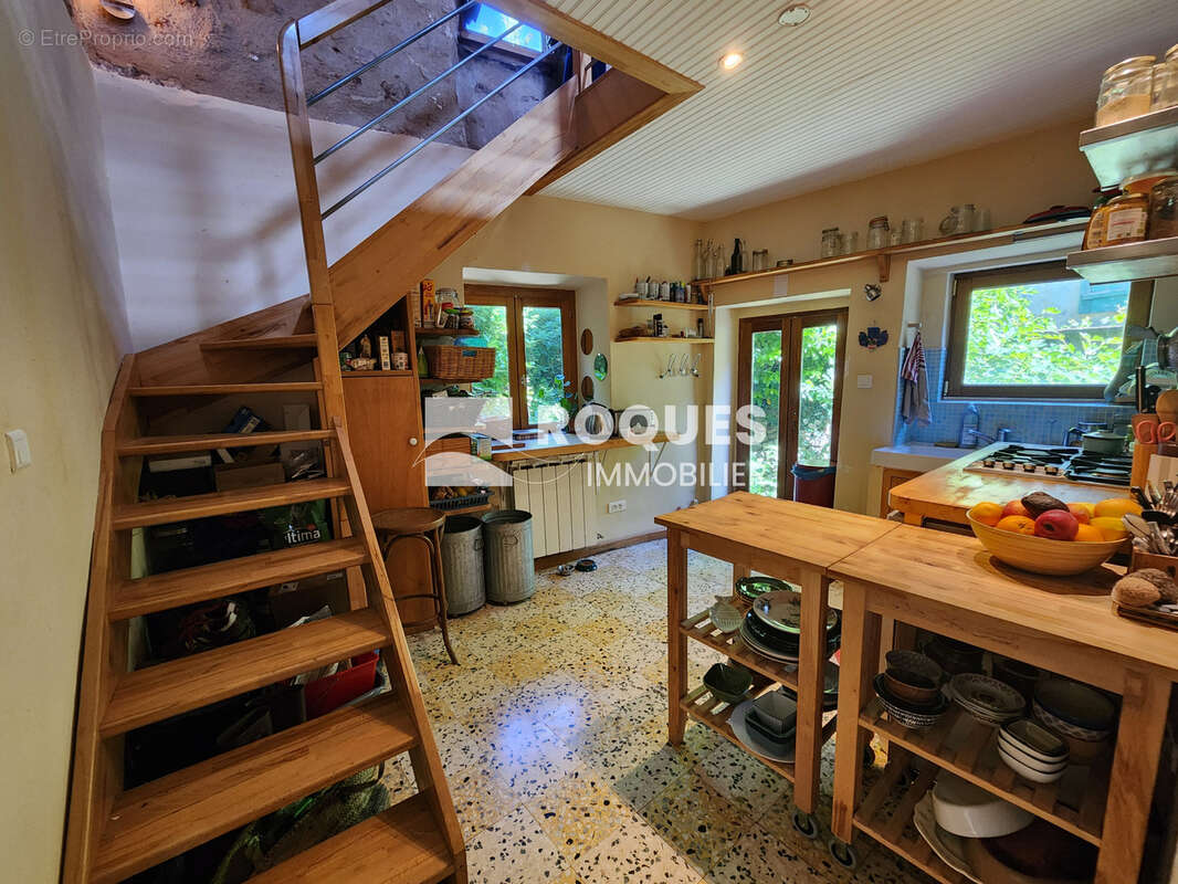 Les Plans, Maison de village avec terrasse et jardin ! - photo 15
