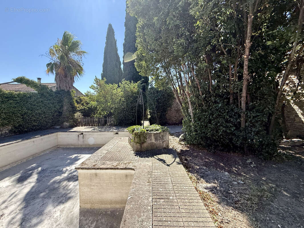 Maison à MILHAUD