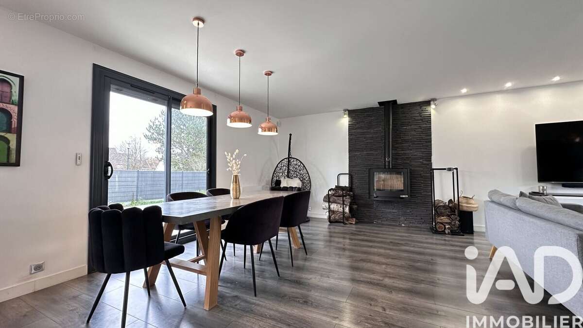 Photo 2 - Maison à ELANCOURT