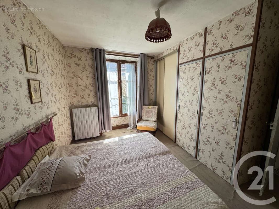 Maison à SAMOIS-SUR-SEINE