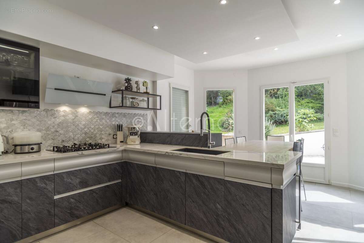 Maison à MEZY-SUR-SEINE