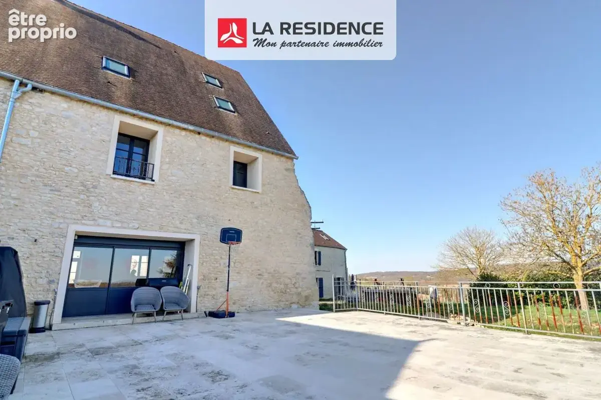 Photo Maison à Montainville au prix de 480 000€
