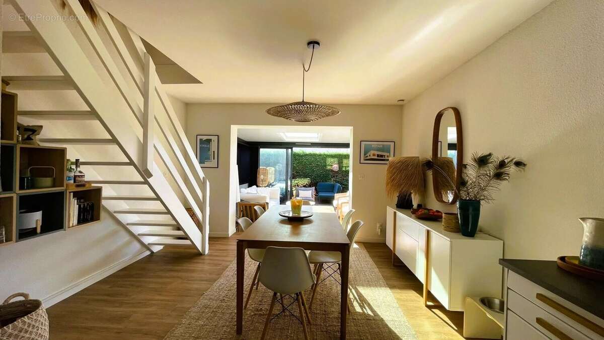 Maison à VAUX-SUR-MER