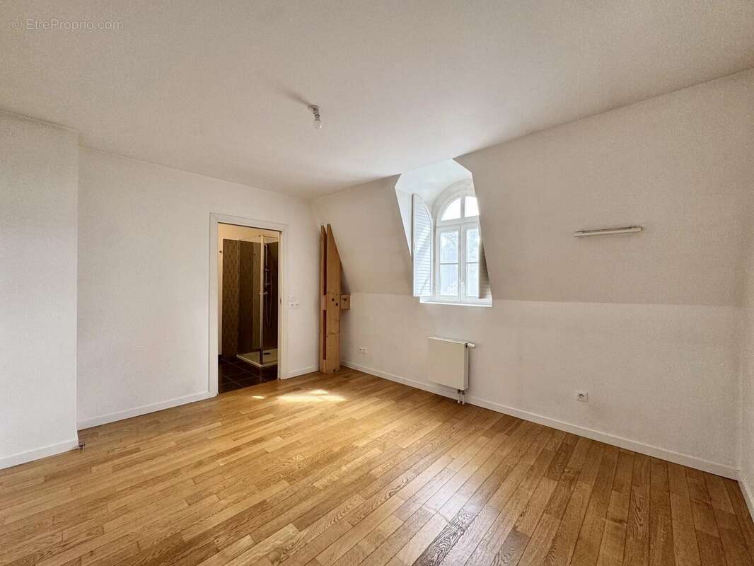 Appartement à VERRIERES-LE-BUISSON