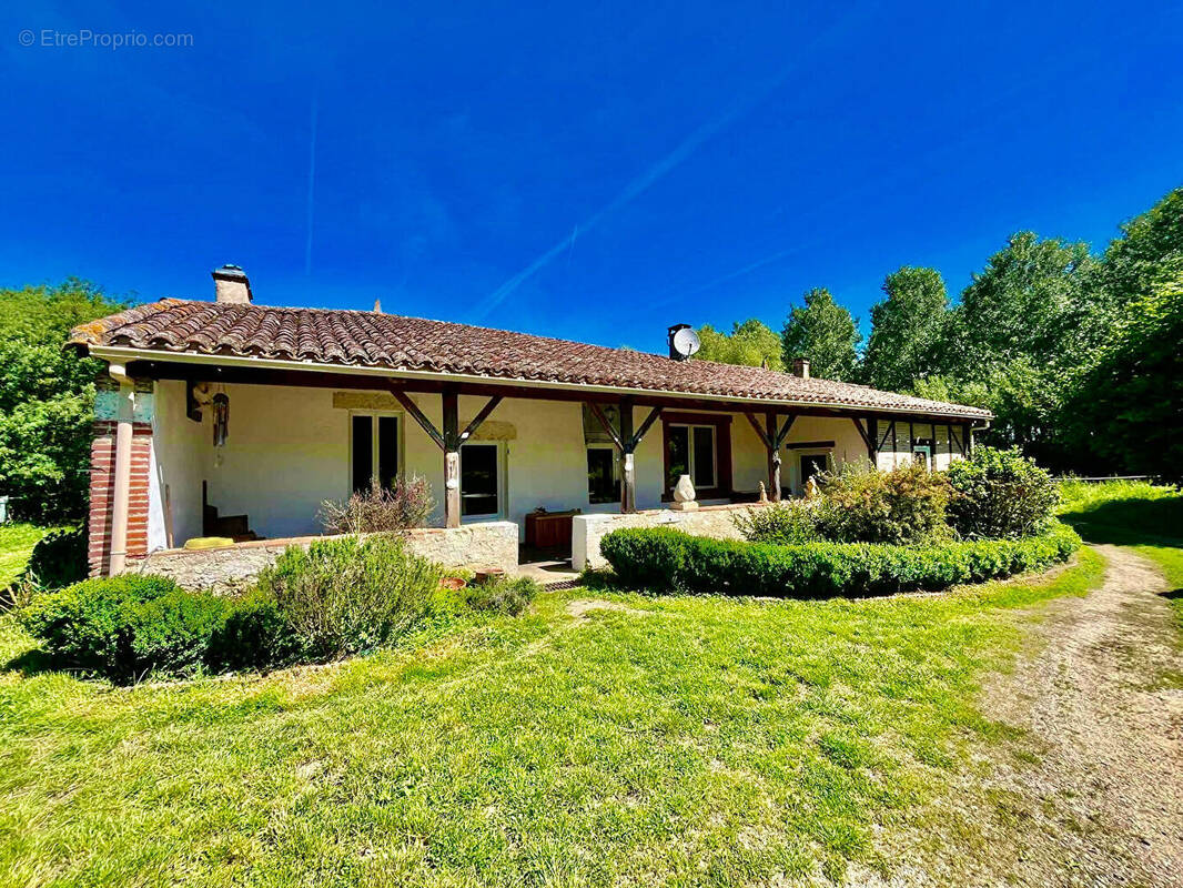 Maison à CASTELMORON-SUR-LOT