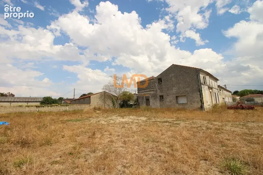 Maison à rénover avec nombreuses dépendances - photo 13