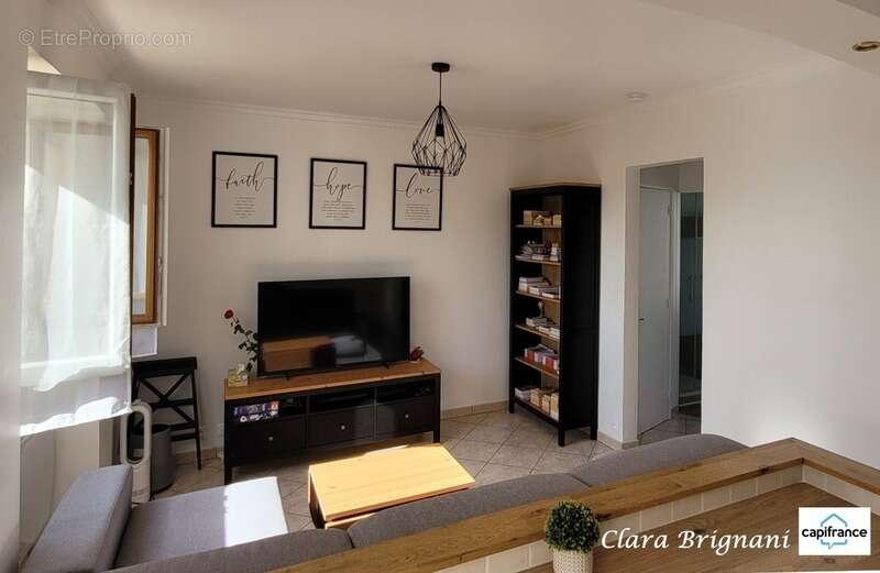 Appartement à LEUDEVILLE