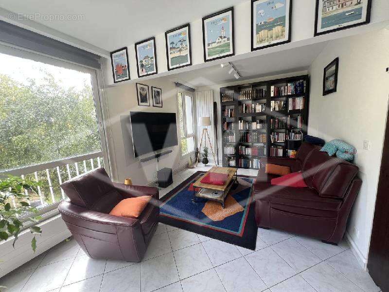 Appartement à COMBS-LA-VILLE