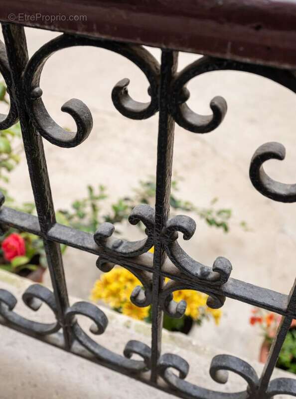 Appartement à PARIS-7E