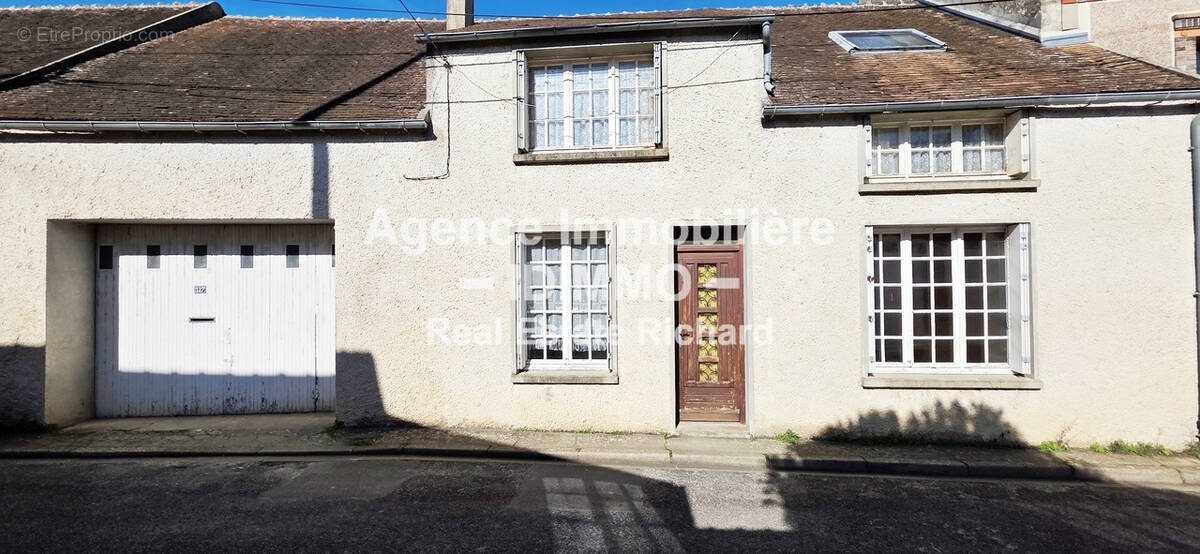 Maison à CHATEAU-LANDON