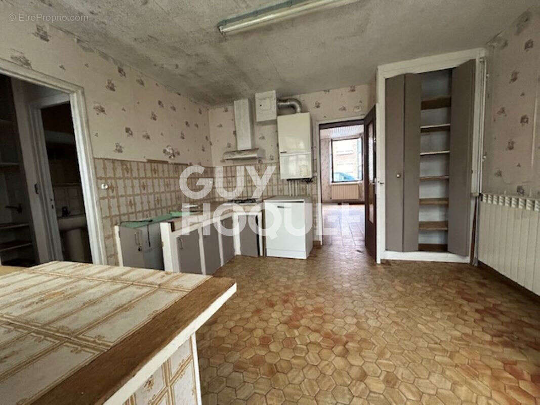 Maison à LACROIX-SAINT-OUEN