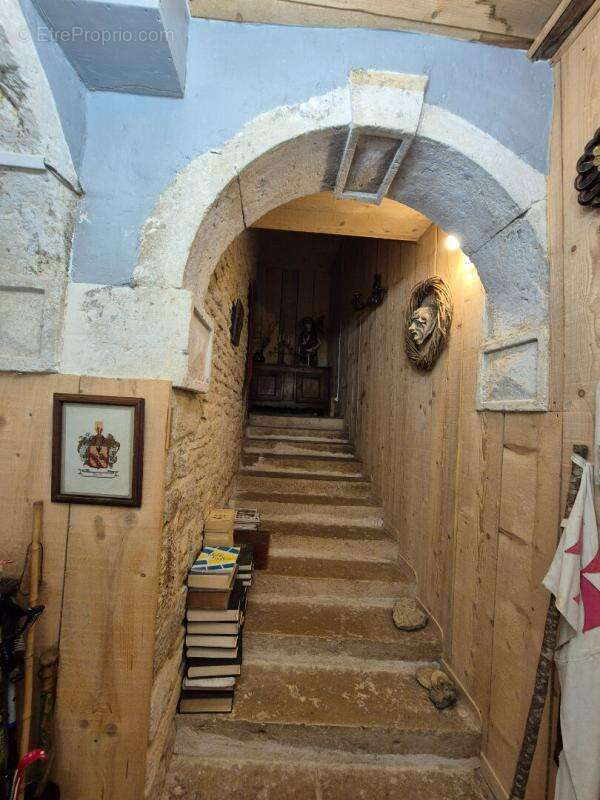 Maison à DAMPIERRE-SUR-SALON