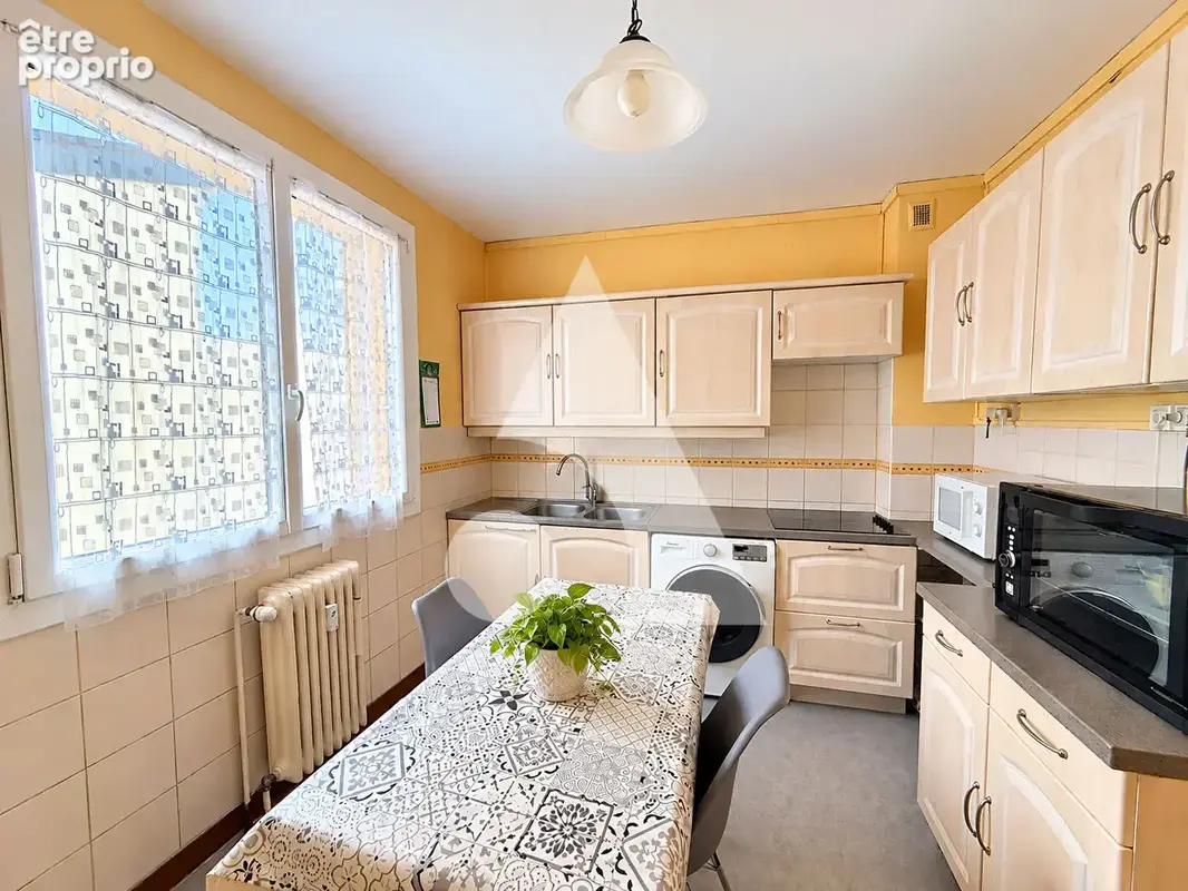 Appartement à AIX-LES-BAINS