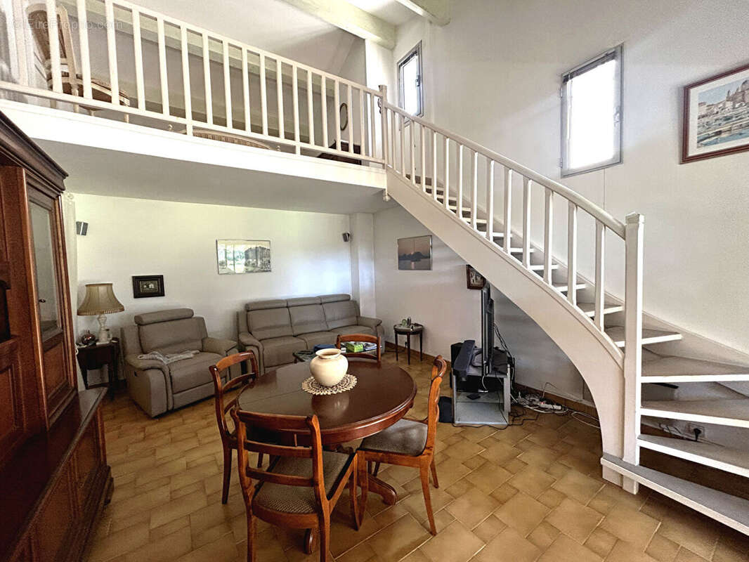 Appartement à SAINT-RAPHAEL