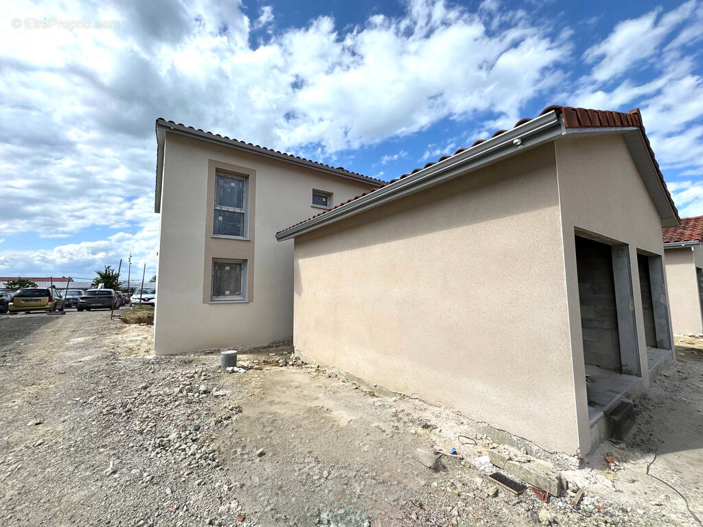 Maison à GRATENTOUR