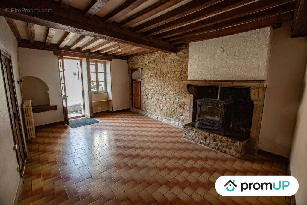 Maison à EGUILLY