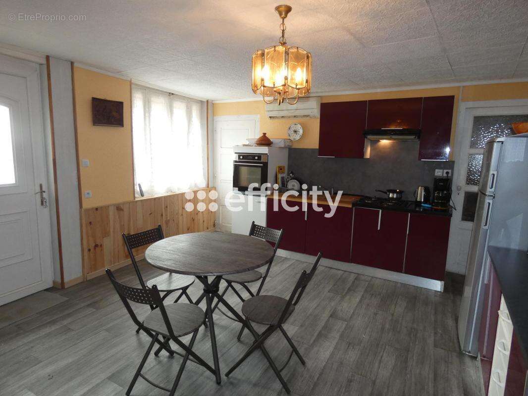 Maison à SAINT-BONNET-DE-ROCHEFORT