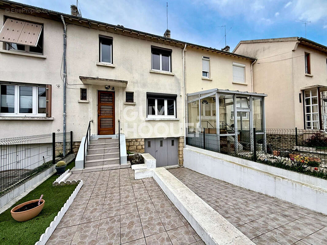 Maison à MANTES-LA-VILLE