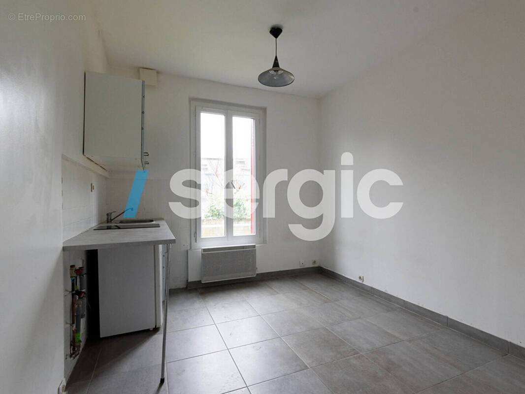 Appartement à CORBEIL-ESSONNES