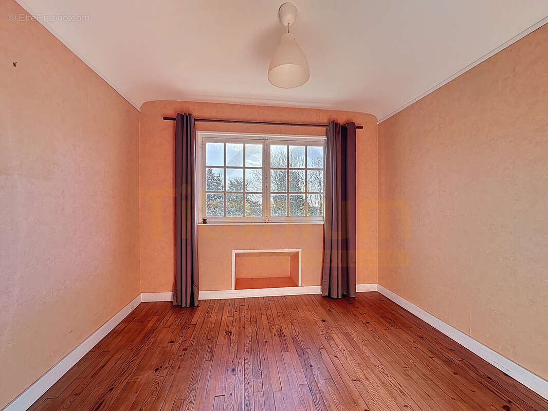 Maison avec grand jardin   3 chambres   Sous-sol complet   Dépendances - photo 11