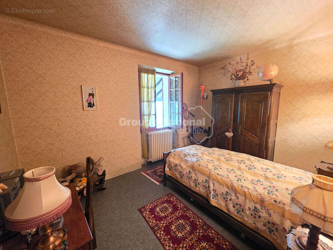 Maison à GREOUX-LES-BAINS