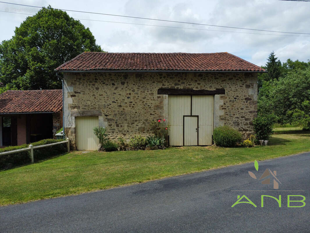 Maison à ECURAS