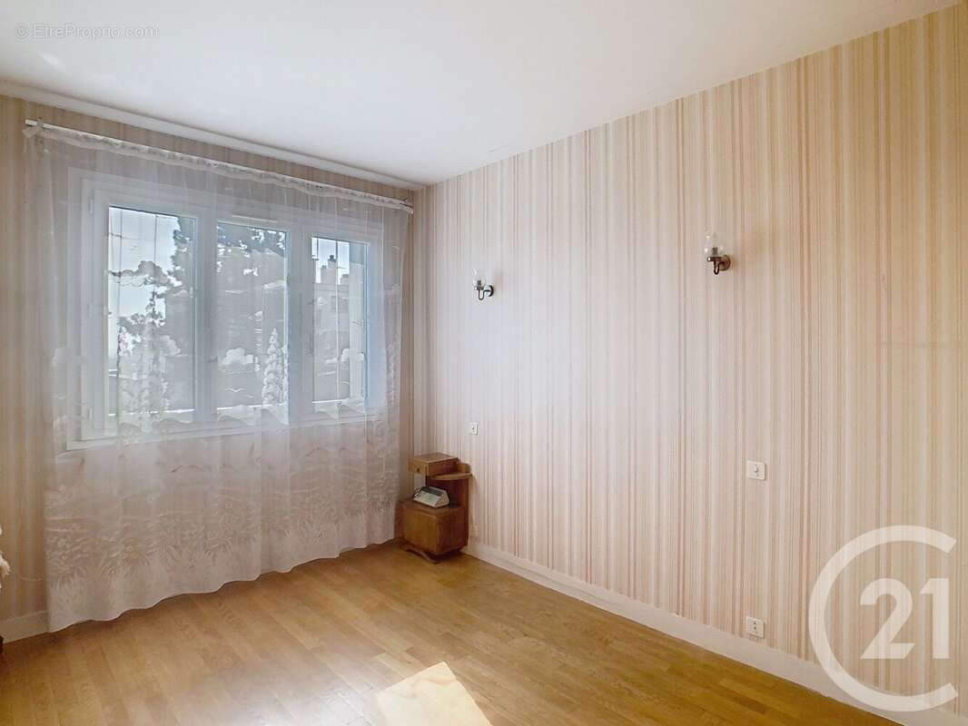 Photo 8 - Appartement à THIAIS