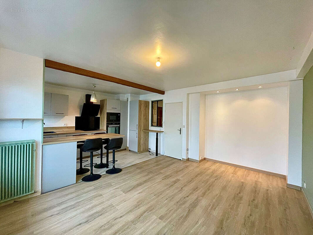 Appartement à SARTROUVILLE