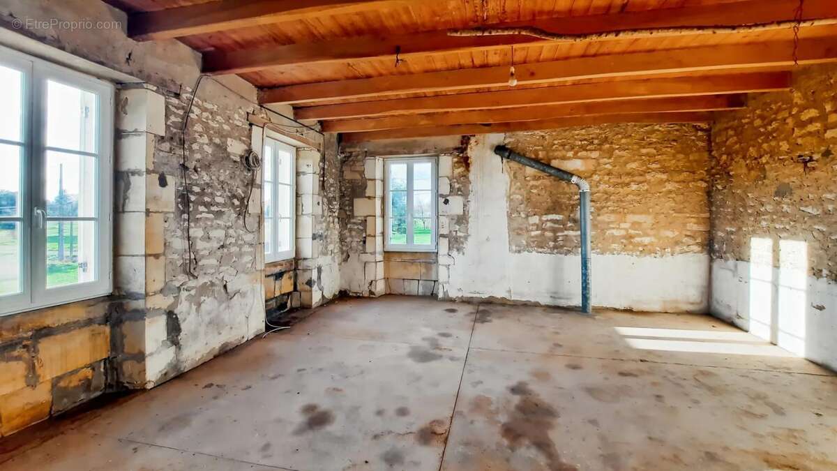 Maison à SAINT-FORT-SUR-GIRONDE